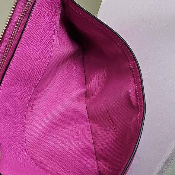 Coach 52377 Authentic Bubblegum Pink Crossgrain Leather Swingpack Crossbody  EUC - Picture 13 of 16